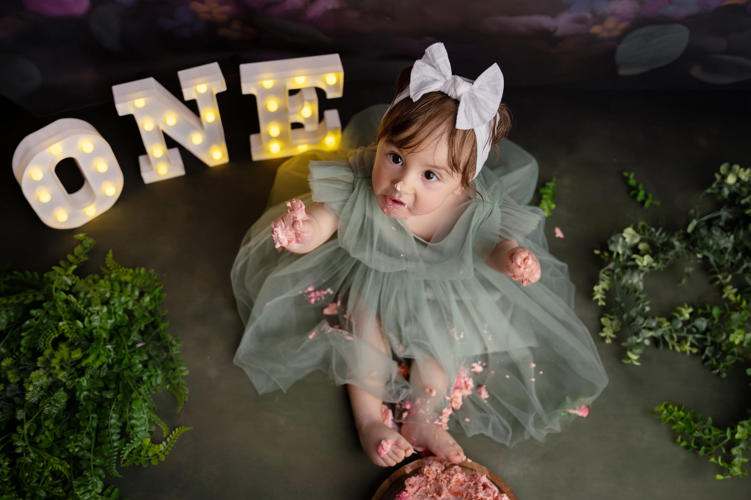 cake smash (12)_result Cake smash fotografija bebe za prvi rođendan s natpisom ONE, Ivana Livada Photography
